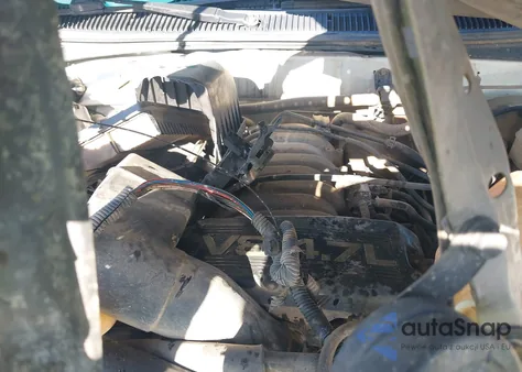 2000 Toyota Tundra из США, поврежденный, VIN AL00AN00700018152